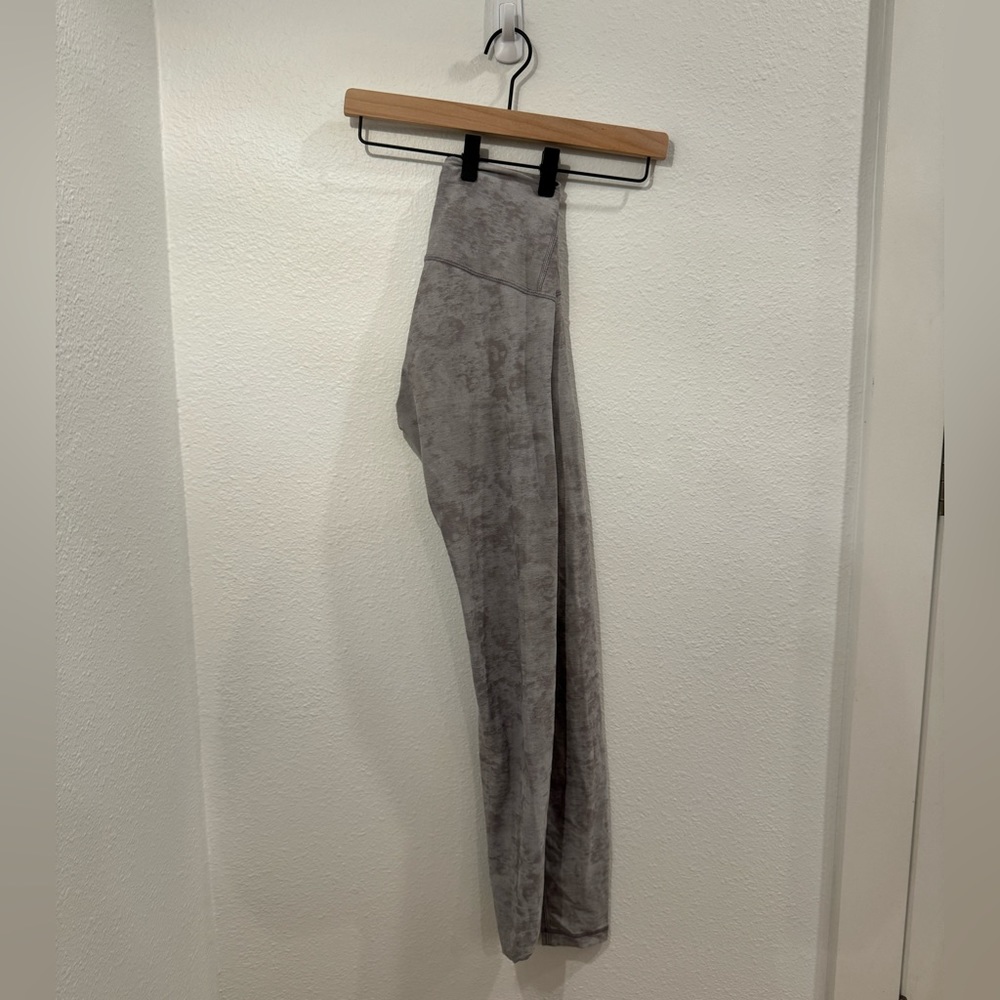 Lululemon Wunder Train High-Rise Tight